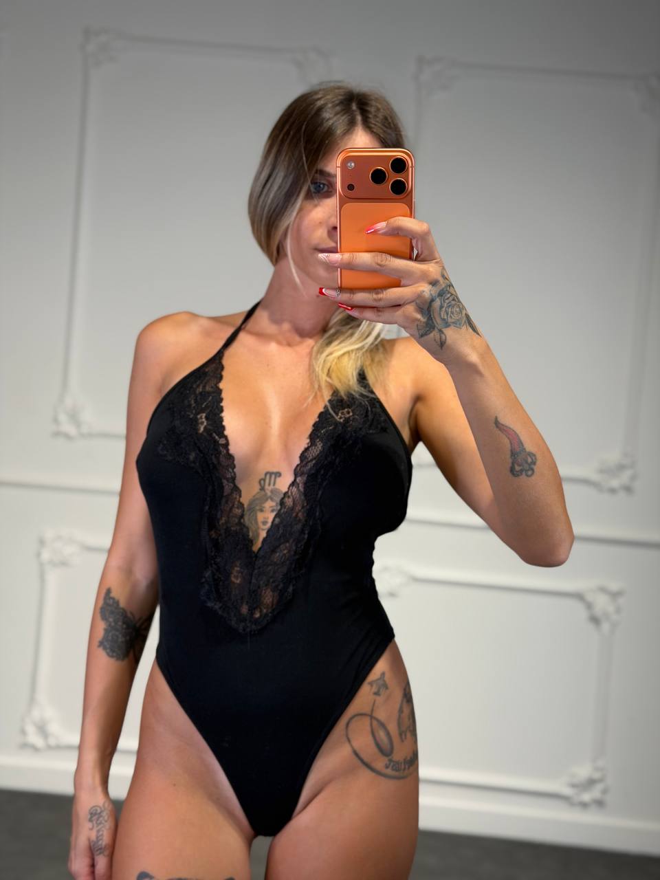 Body Halter con Scollo Profondo e Inserto in Pizzo - Dverso Fashion