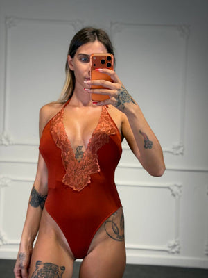 Body Halter con Scollo Profondo e Inserto in Pizzo - Dverso Fashion