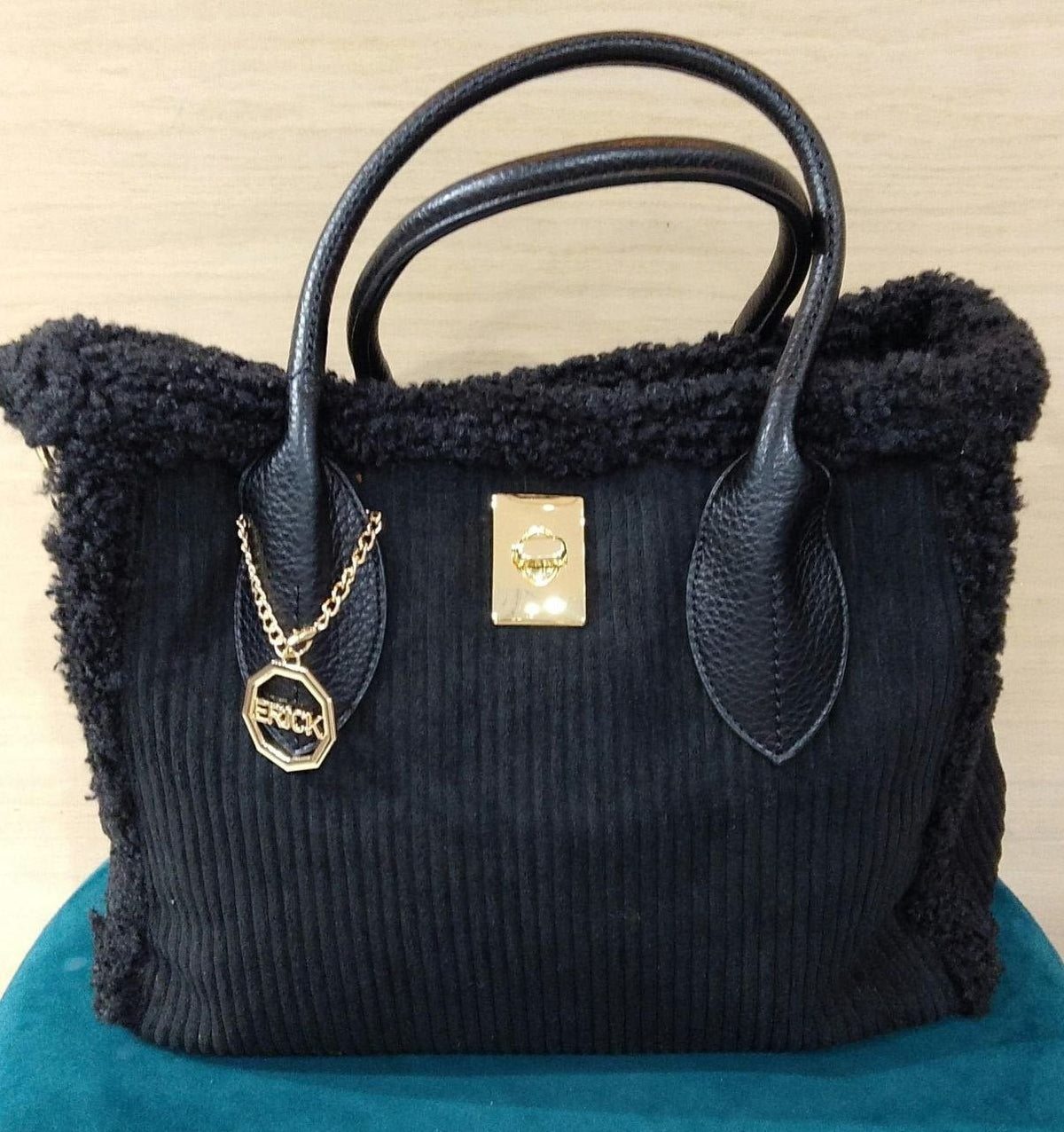 borsa a costine con pelliccia - Dverso Fashion