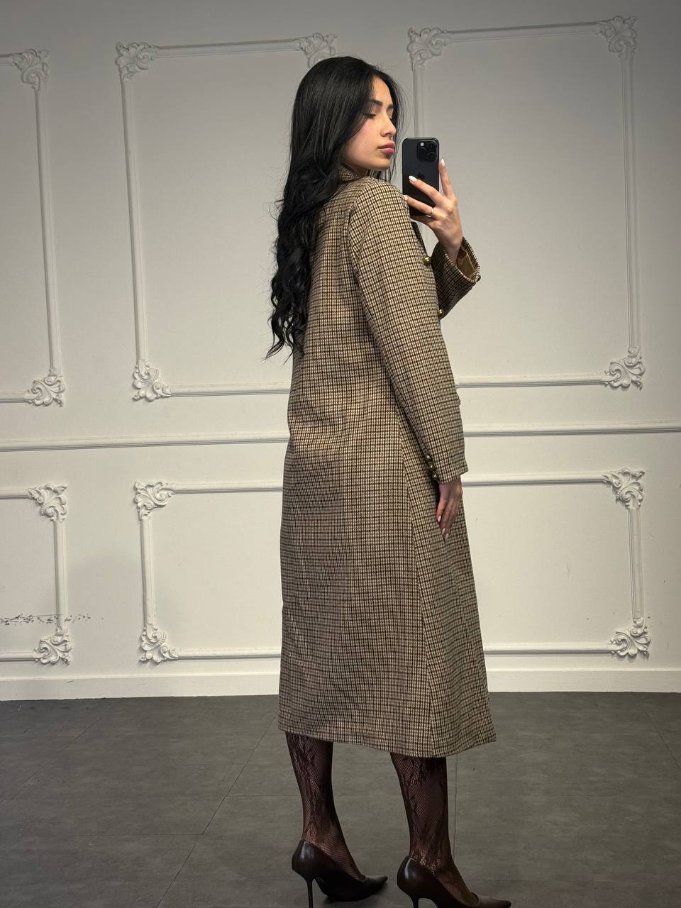 cappotto lungo doppiopetto con bottoni dorati - Dverso Fashion