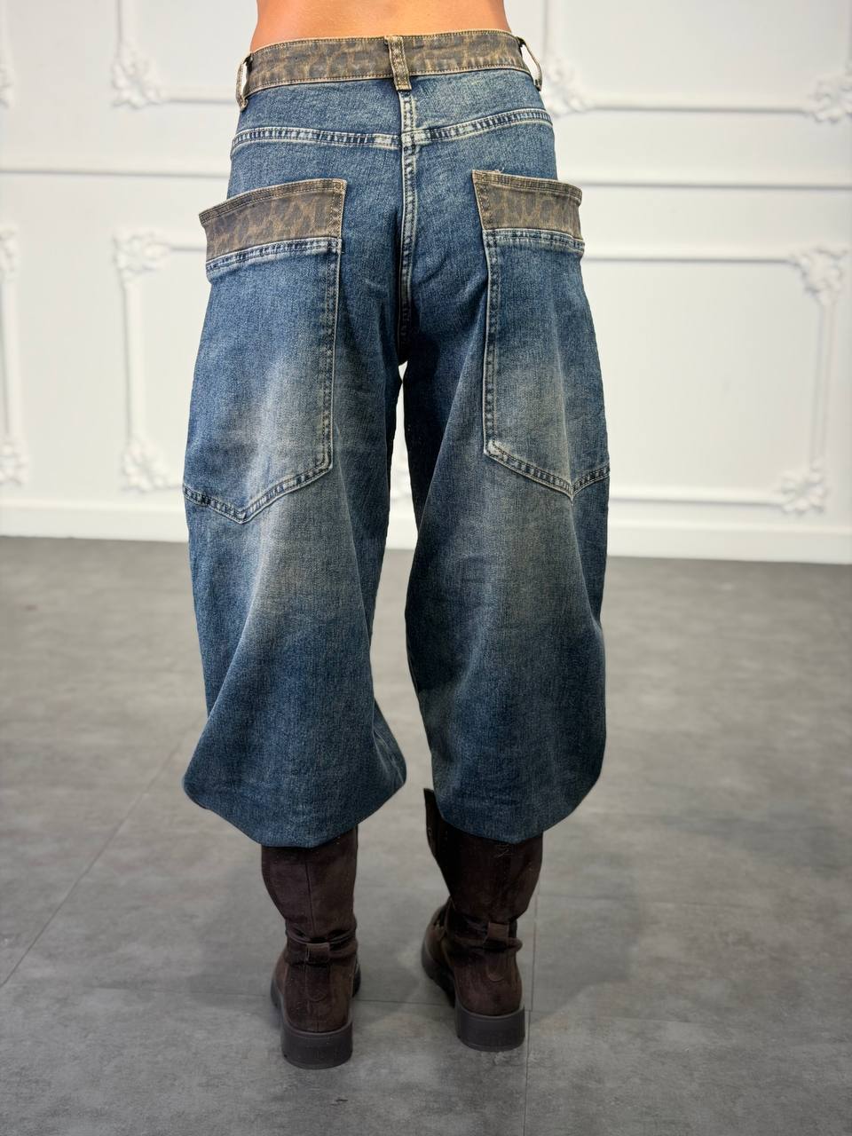 Jeans baffi leo - Dverso Fashion