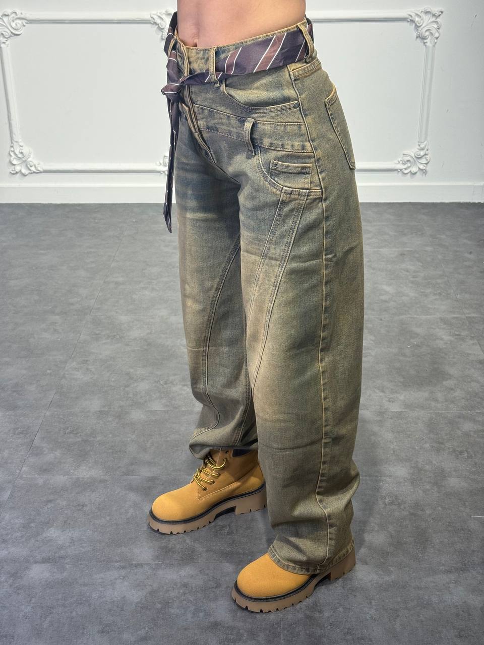 Jeans con Cravatta - Dverso Fashion