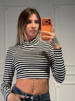 maglia a righe lupetto crop - Dverso Fashion