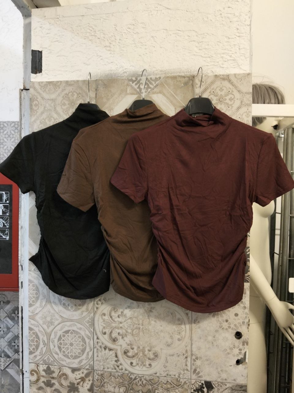 maglia con arricciatura laterale - Dverso Fashion