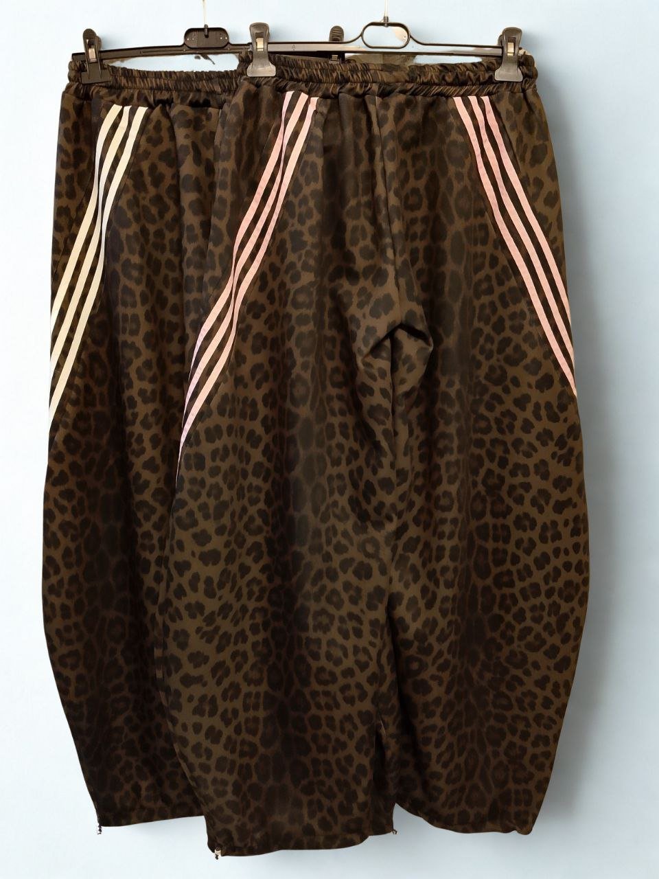 Pantalone Adi leopardato a banana - Dverso Fashion