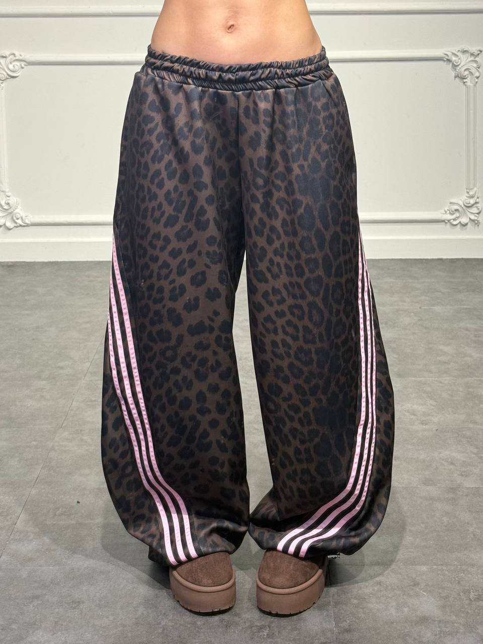 Pantalone Adi leopardato a banana - Dverso Fashion