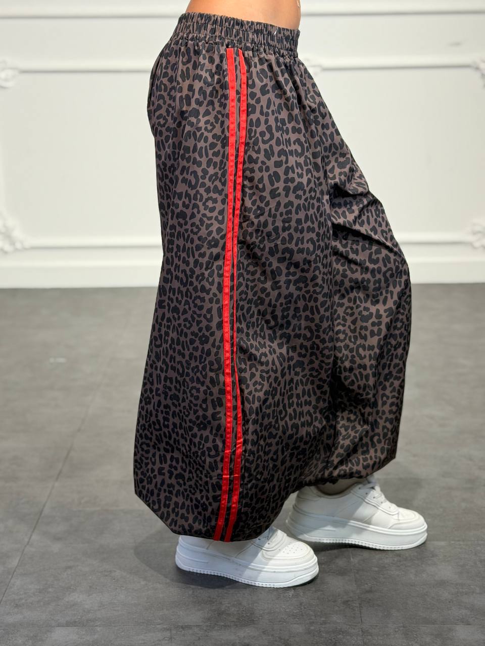 pantalone baggy leo - Dverso Fashion