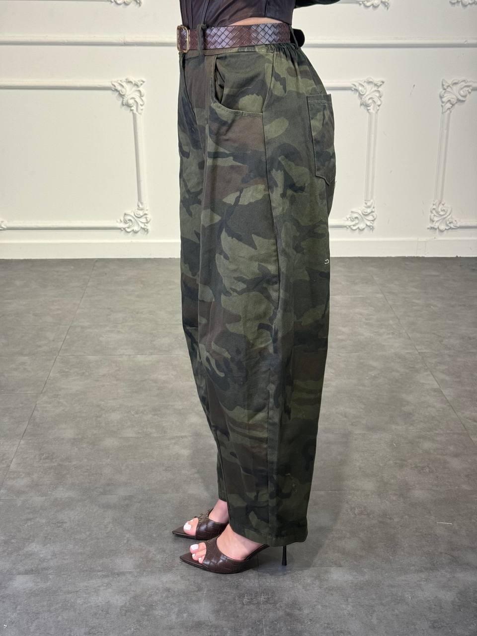 pantalone solid con cinta - Dverso Fashion