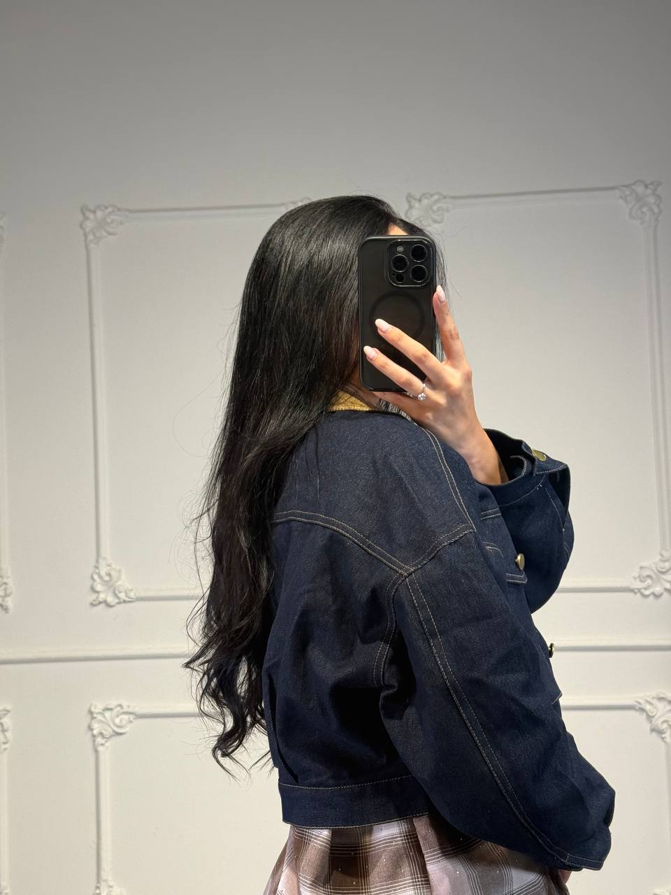Giacca cropped in denim con colletto a contrasto