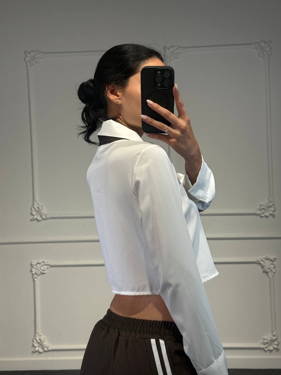 Camicia cropped con cravatta