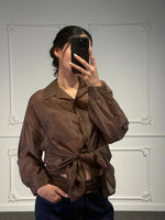 Camicia oversize con nodo frontale e taschino applicato