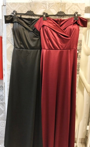 Abito lungo satinato con scollo drappeggiato asimmetrico