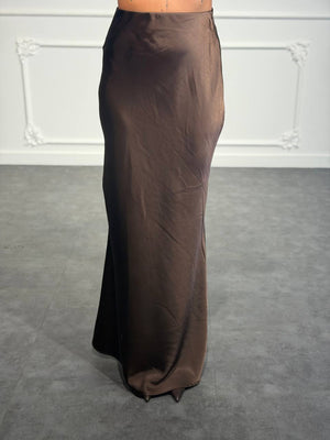 Gonna lunga satinata con linea fluida