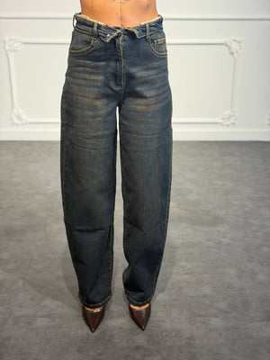 Jeans relaxed con vita incrociata