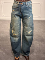Jeans balloon destroyed