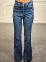 Jeans flare fit con gamba svasata