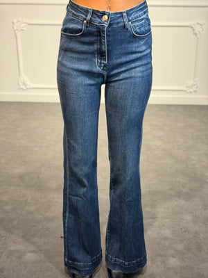Jeans flare fit con gamba svasata