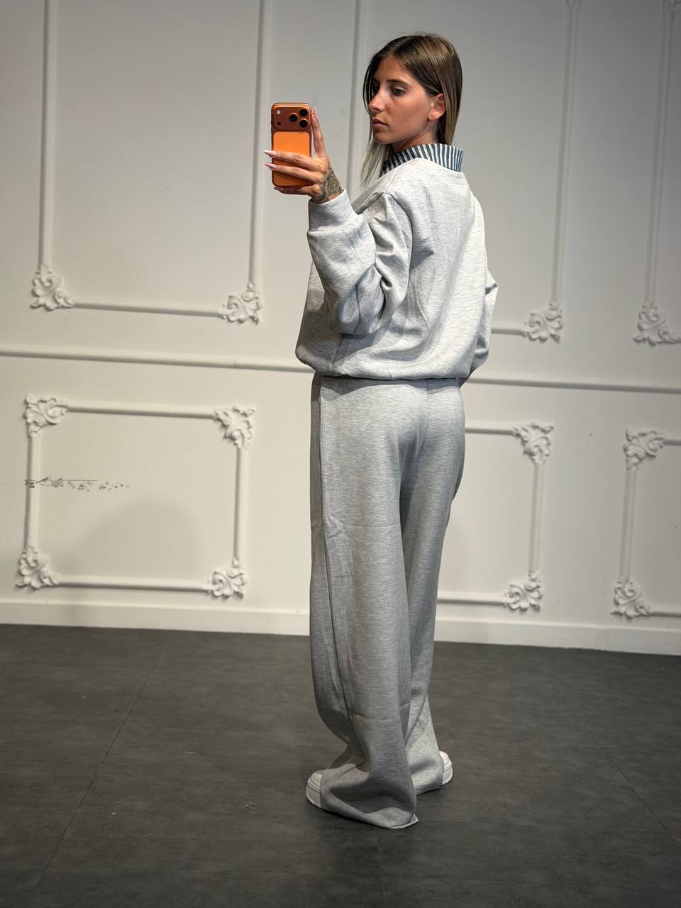 Coordinato con maglia, camicia e pantalone ampio