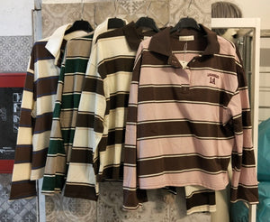 Maglia oversize a righe con colletto classico e maniche lunghe