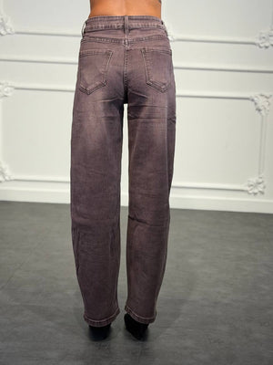 Jeans straight con cuciture frontali sagomate