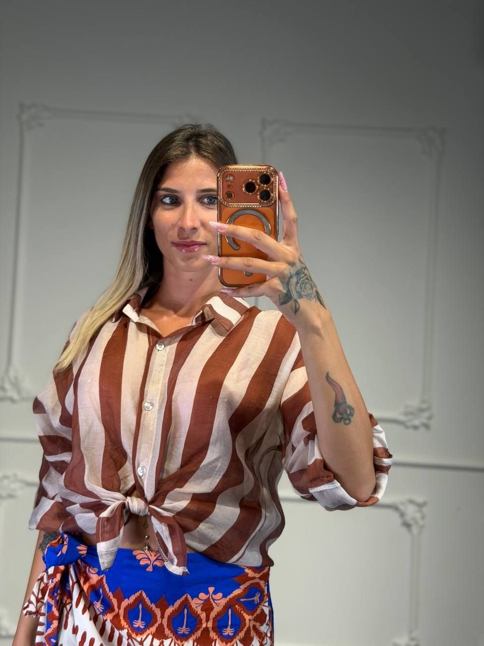 camicia velata a righe grandi
