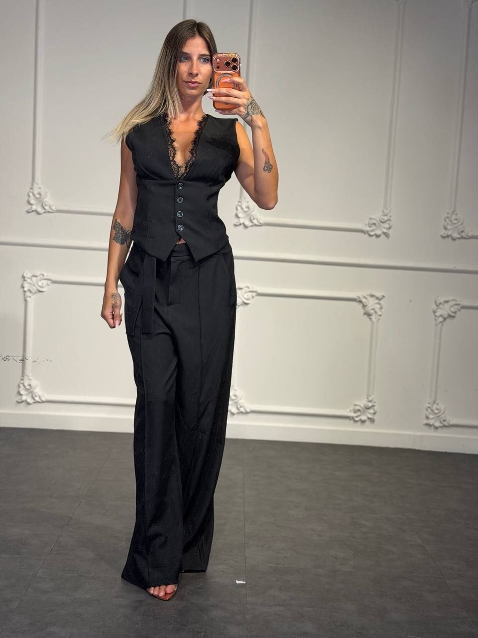 coordinato orchidea con gilet e pantalone elegante