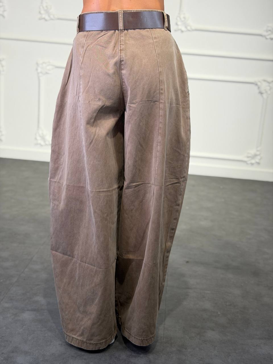 pantalone a banana brown