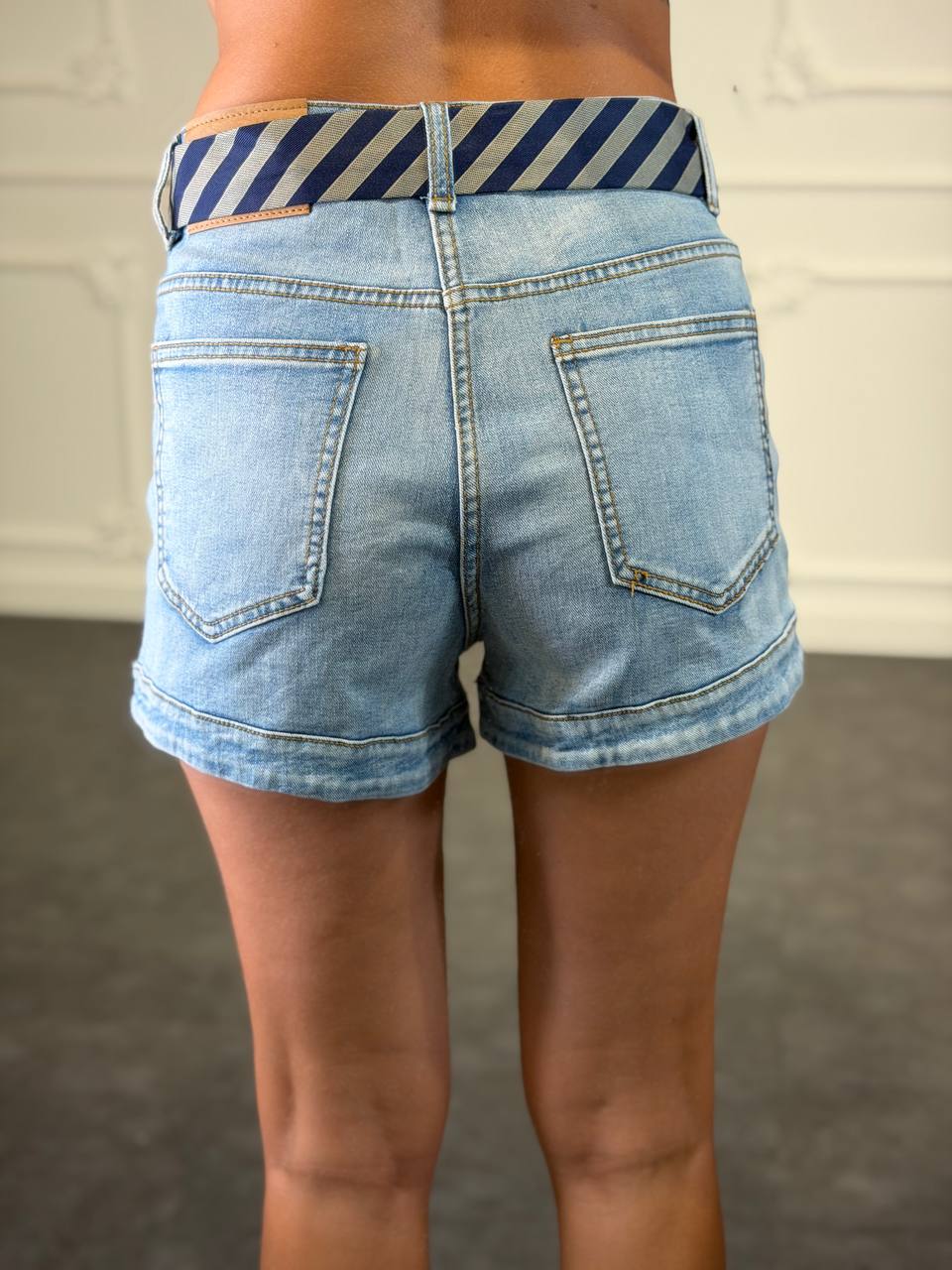 shorts con cravatta - Dverso Fashion