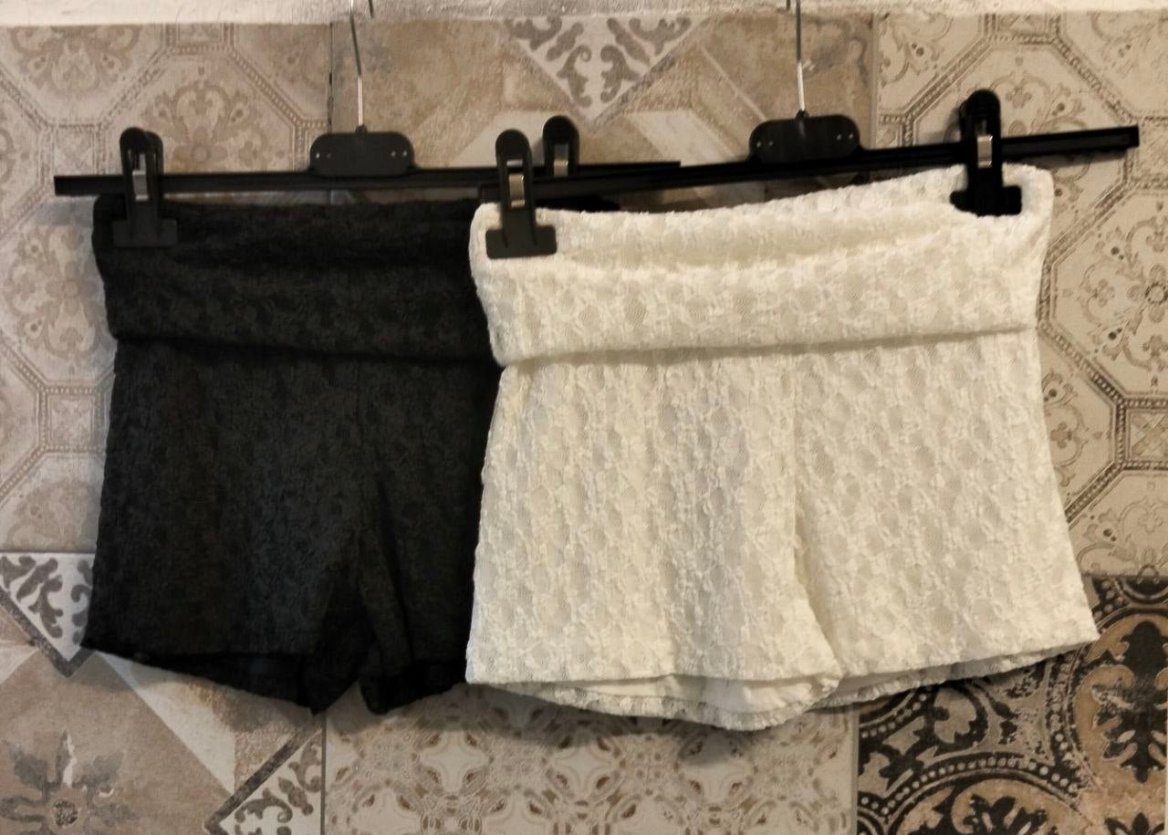 shorts in pizzo - Dverso Fashion