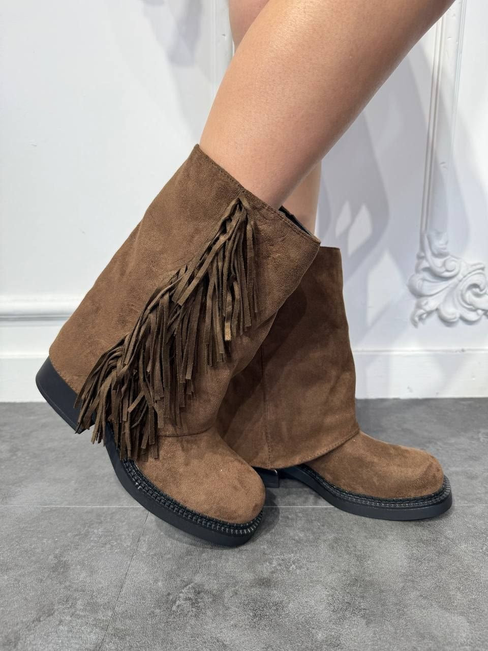stivaletto basso con frange laterali - Dverso Fashion